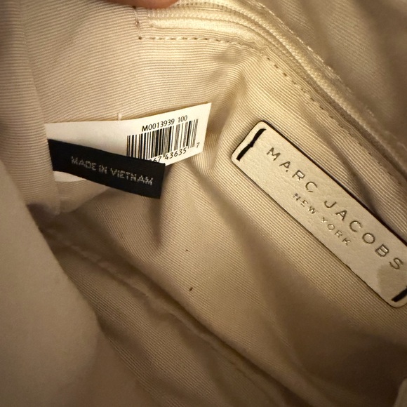 Marc Jacobs Cream Crossbody Bag - Picture 8 of 12